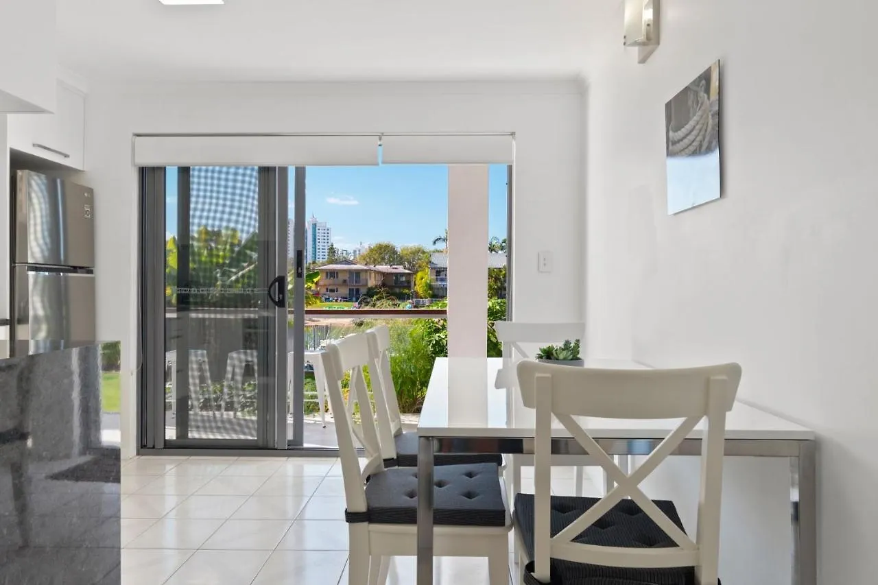 Holiday home 4 Bedroom Fabulous Home On Canal Mooloolaba Australia